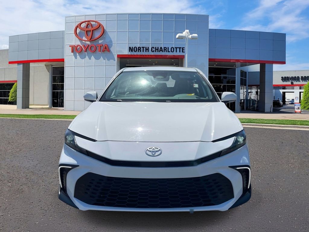 Used 2025 Toyota Camry SE w/ Convenience Package FWD image 9