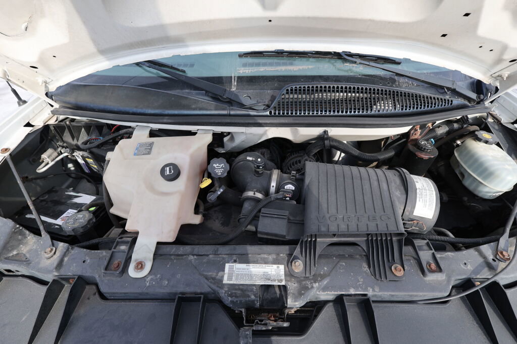 Used 2004 GMC Savana 3500 image 22
