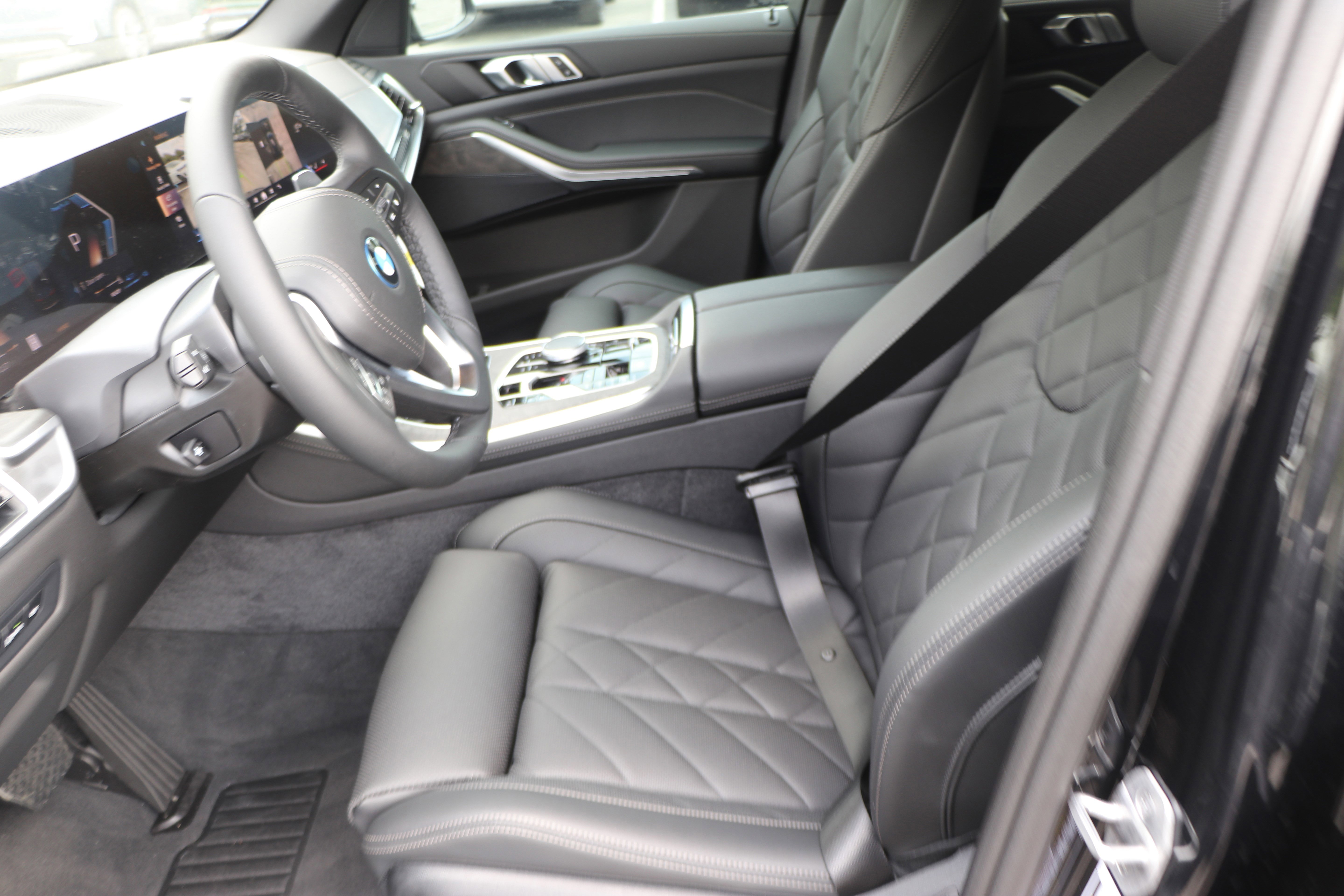 Certified 2025 BMW X5 xDrive50e w/ Parking Assistance Package image 15