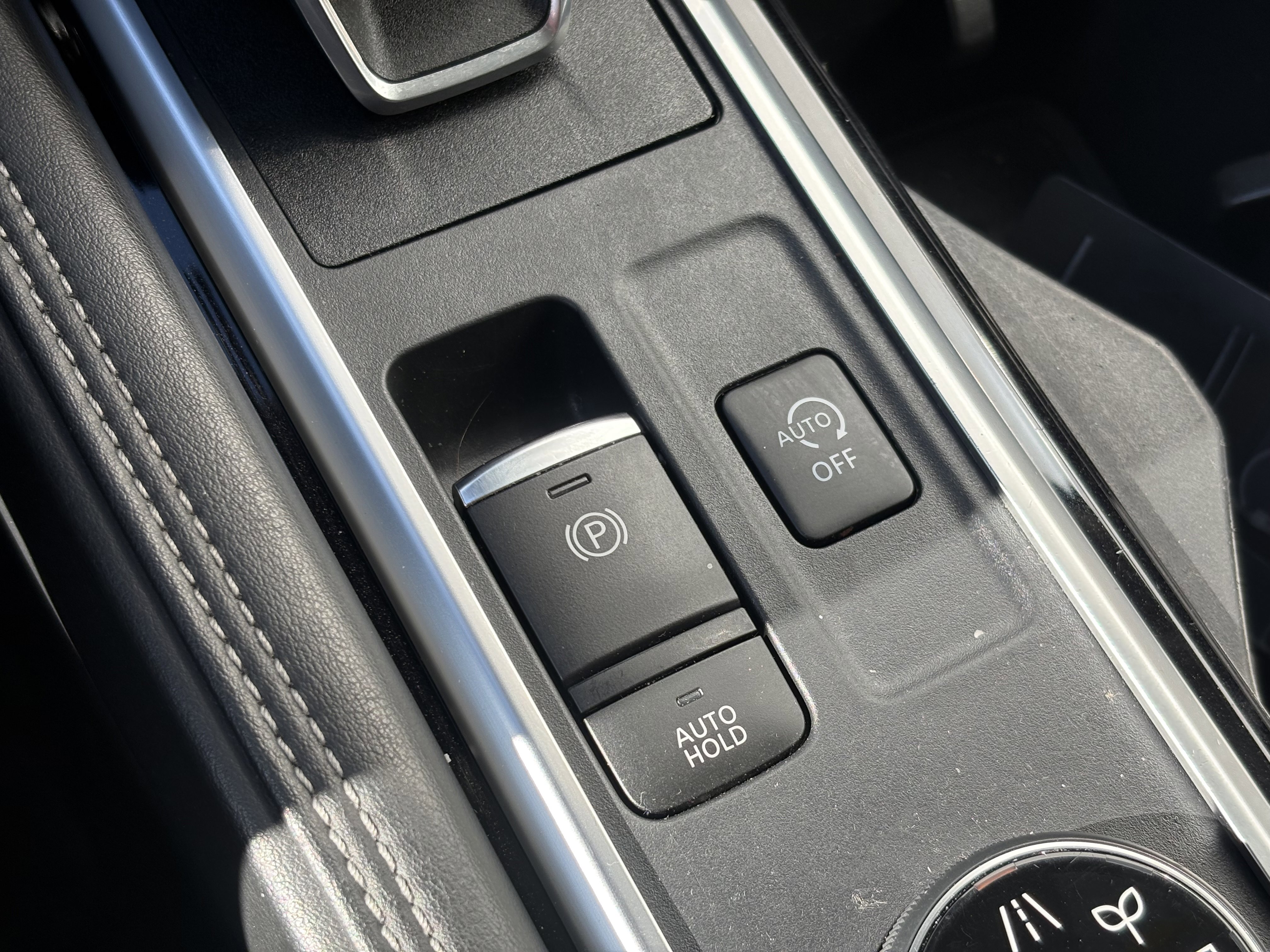 Used 2023 Nissan Pathfinder Platinum w/ Lighting Package (N93) AWD/4WD image 31