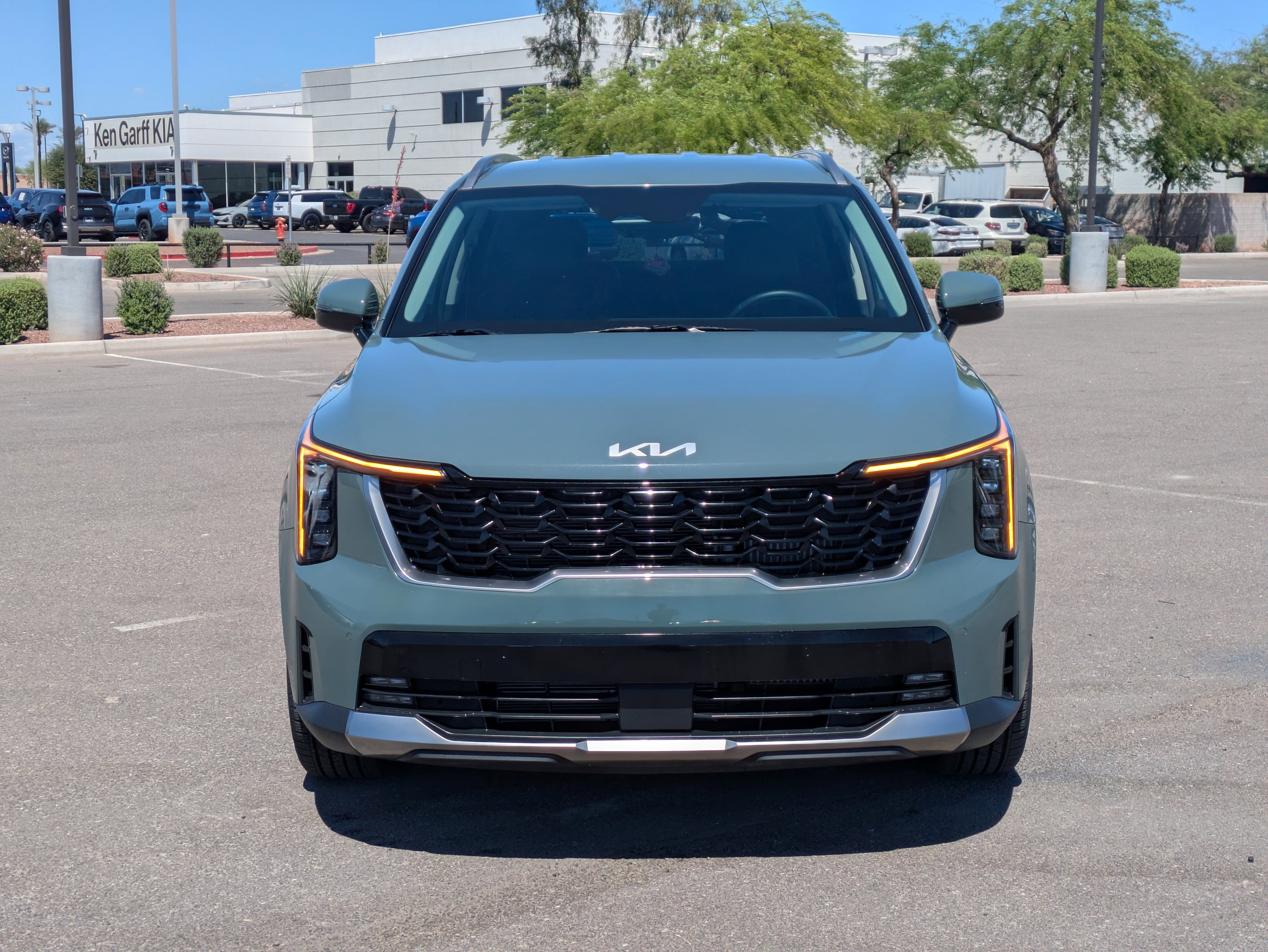 Certified 2025 Kia Sorento EX AWD/4WD image 8