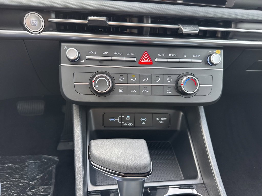 New 2026 Hyundai Tucson SE image 25