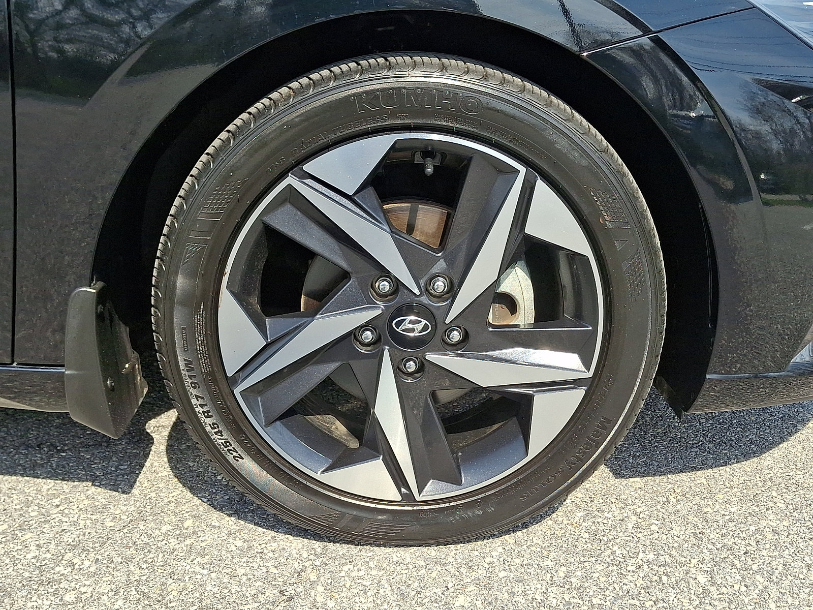 Used 2023 Hyundai Elantra Limited image 8