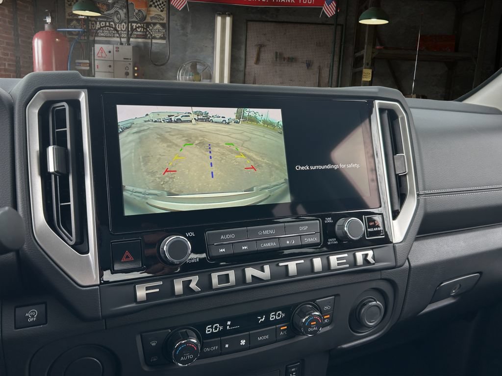 Used 2025 Nissan Frontier SV w/ SV Convenience Package RWD image 25