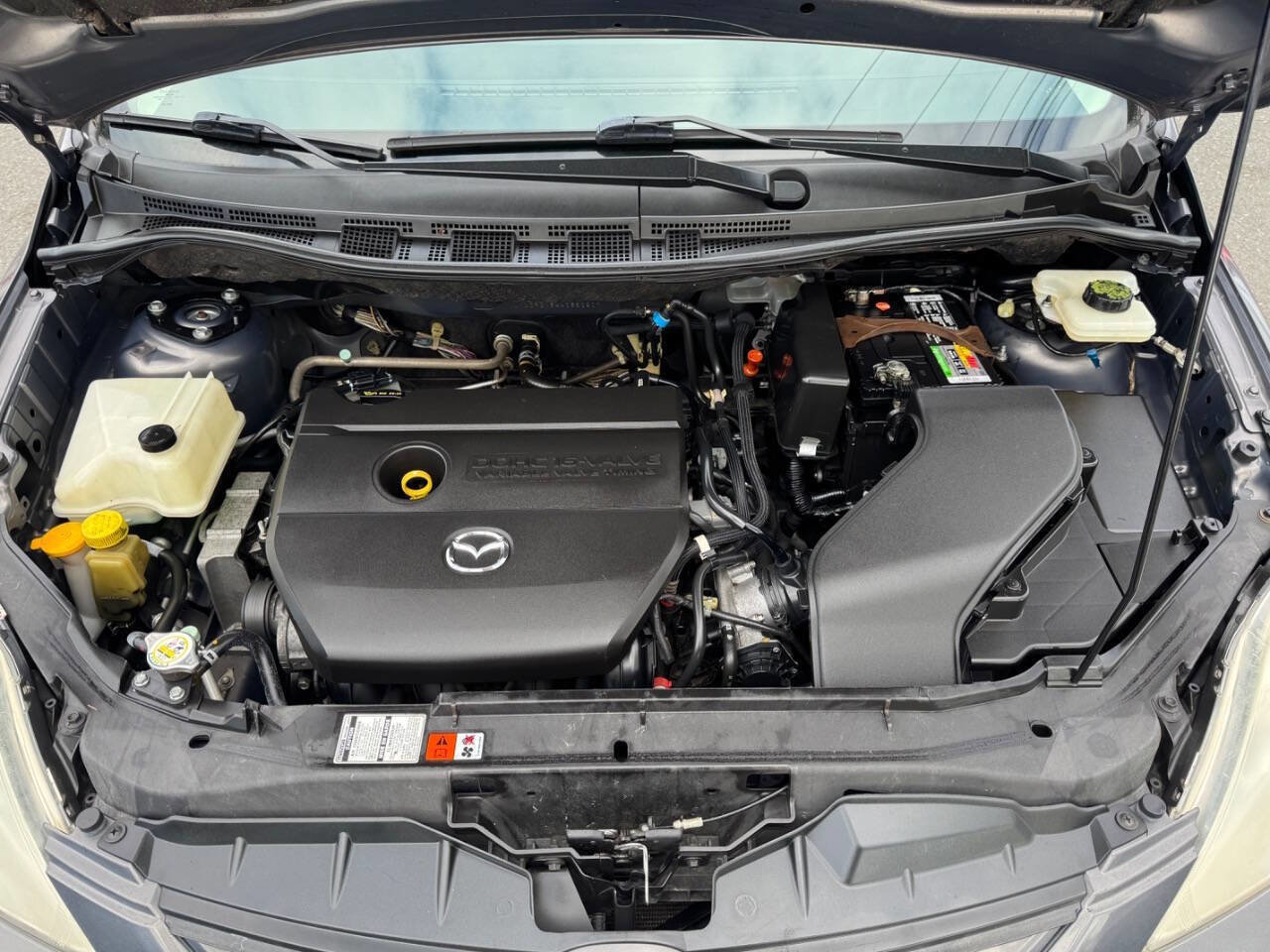 Used 2010 MAZDA MAZDA5 Sport image 10