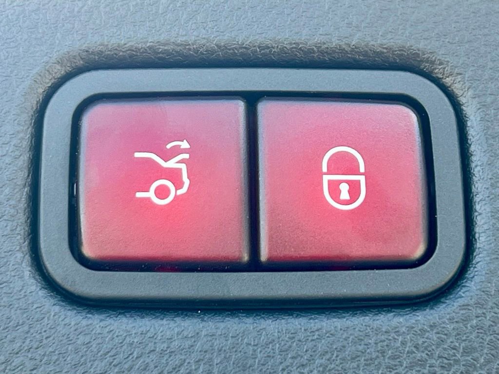 Certified 2023 Mercedes-Benz S 580 4MATIC Sedan image 40