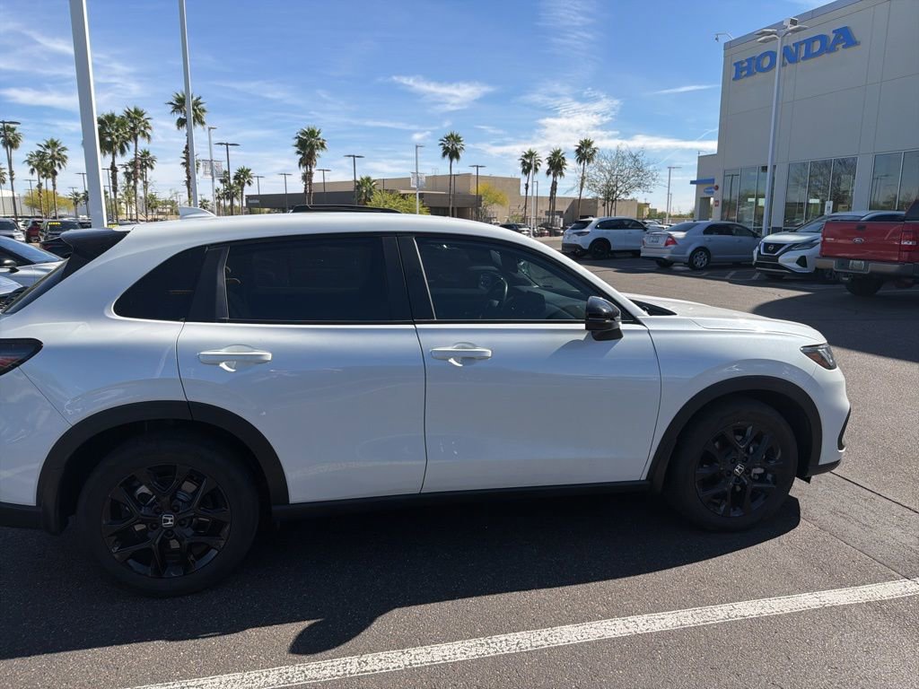 Used 2023 Honda HR-V Sport image 6