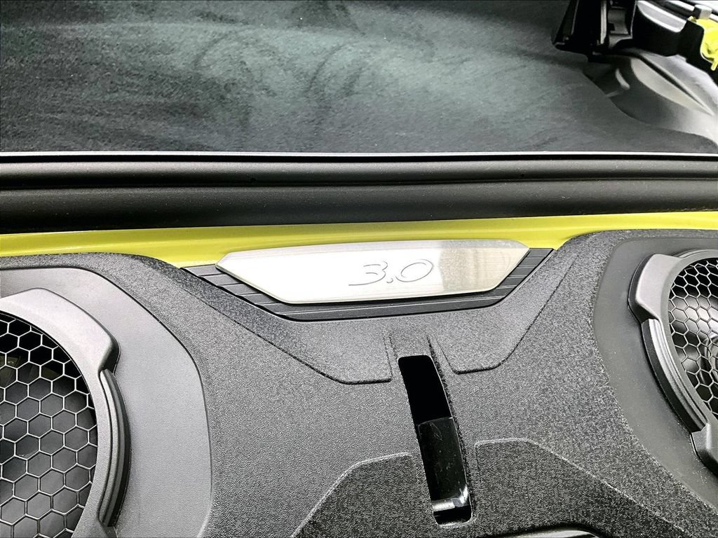 Certified 2025 Porsche 911 Carrera RWD image 33