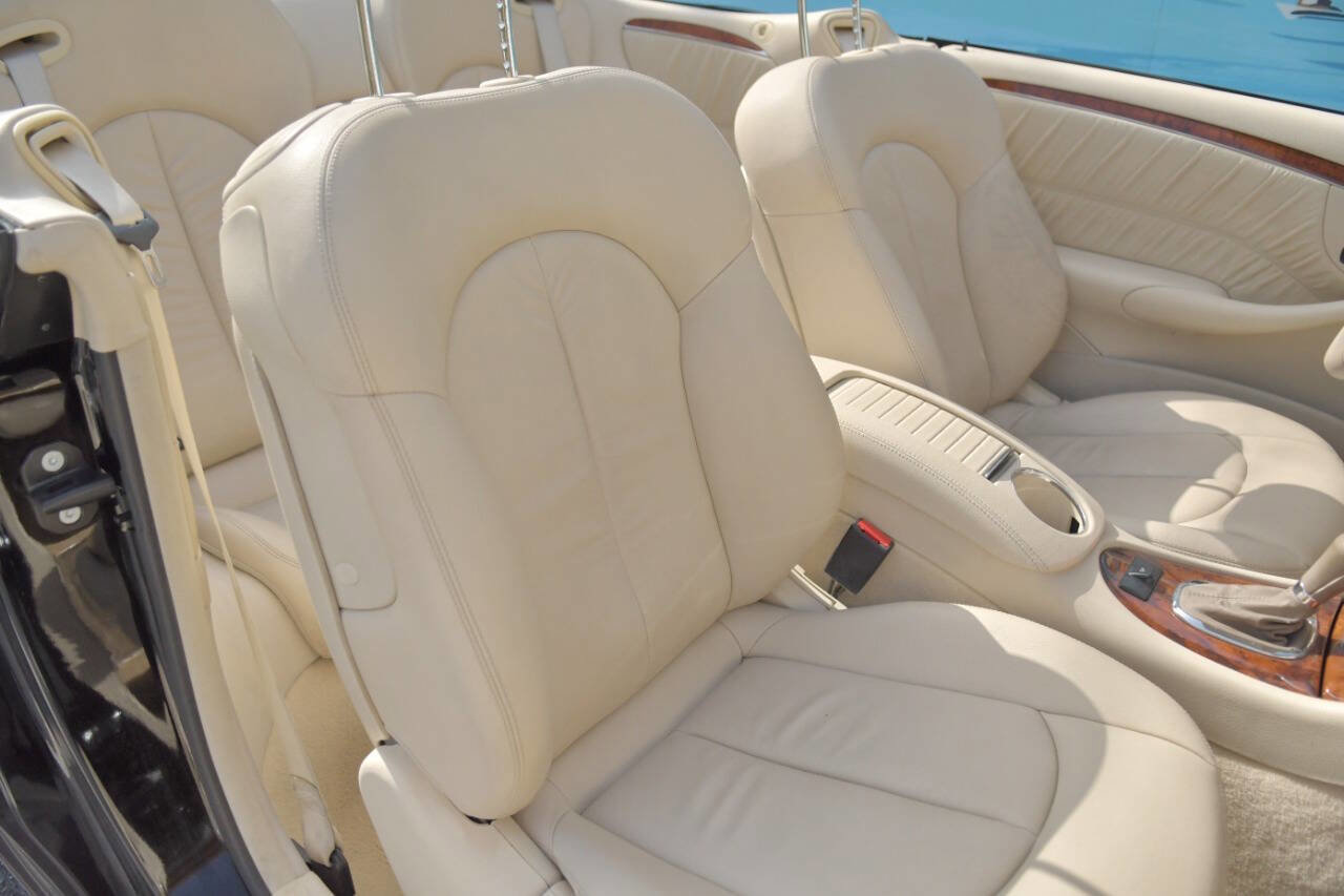Used 2009 Mercedes-Benz CLK 350 Cabriolet image 35