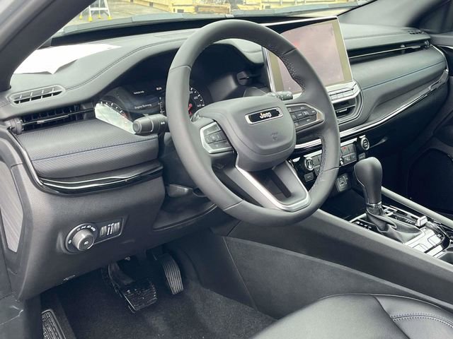New 2026 Jeep Compass Latitude image 9