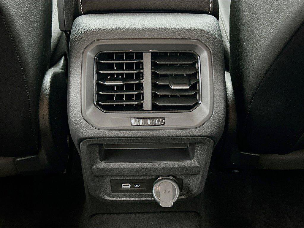 Used 2021 Volkswagen Tiguan SE AWD/4WD image 24