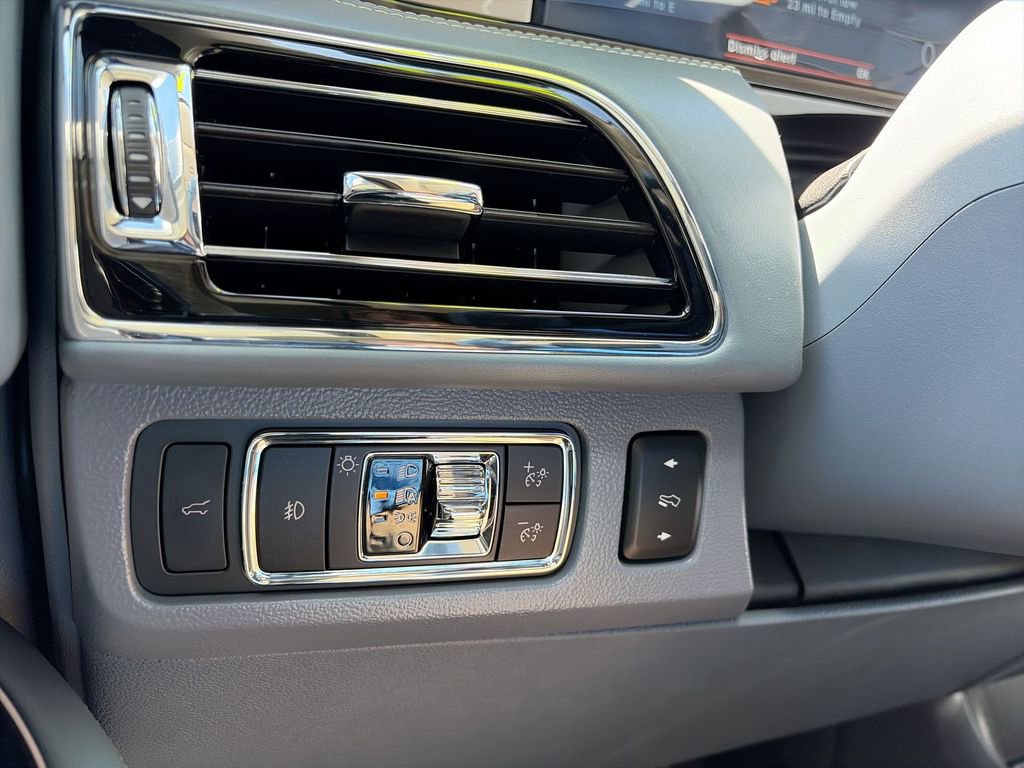 Used 2023 Lincoln Navigator Black Label AWD/4WD image 24