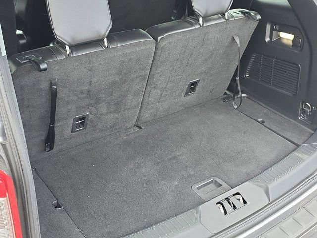 Certified 2022 Ford Explorer XLT w/ Equipment Group 202A image 7