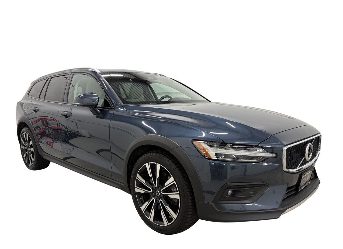 Used 2021 Volvo V60 T5 Cross Country w/ Climate Package AWD/4WD image 3