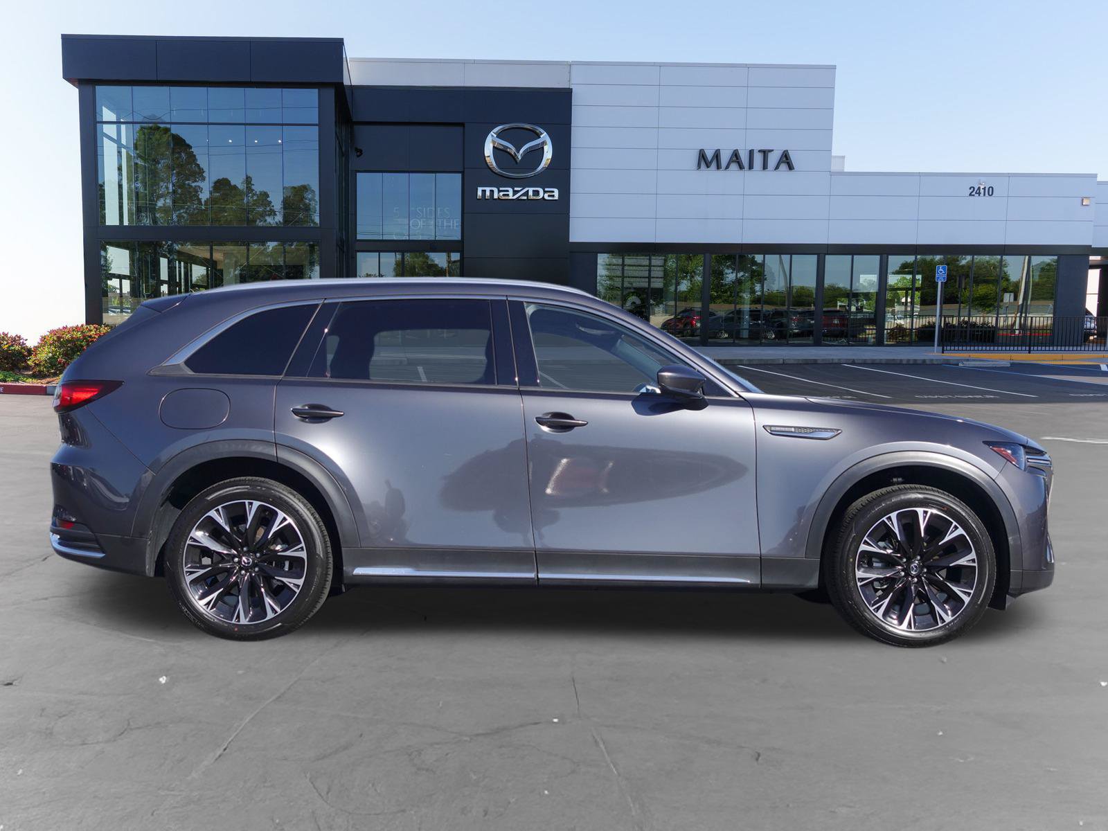 Used 2024 MAZDA CX-90 Plug-In Hybrid w/ Premium Plus AWD/4WD image 2