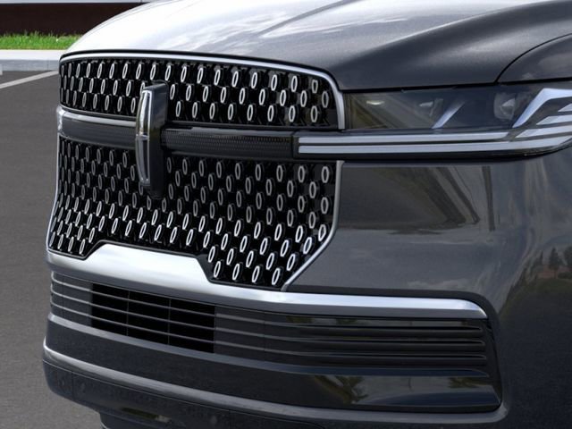 New 2026 Lincoln Navigator L Premier AWD/4WD image 17