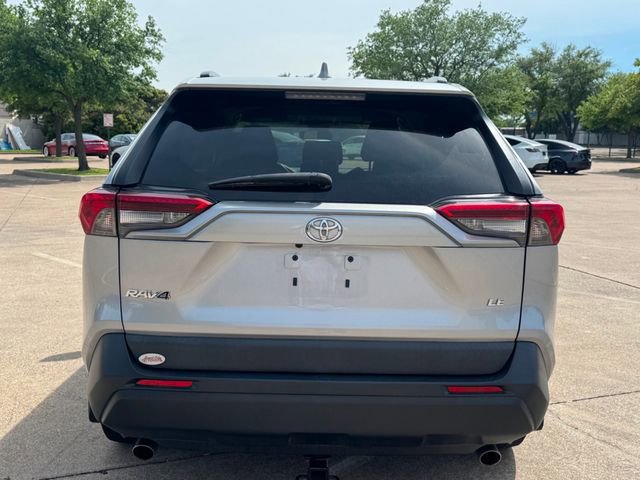 Used 2019 Toyota RAV4 LE w/ Carpet Mat Package image 5