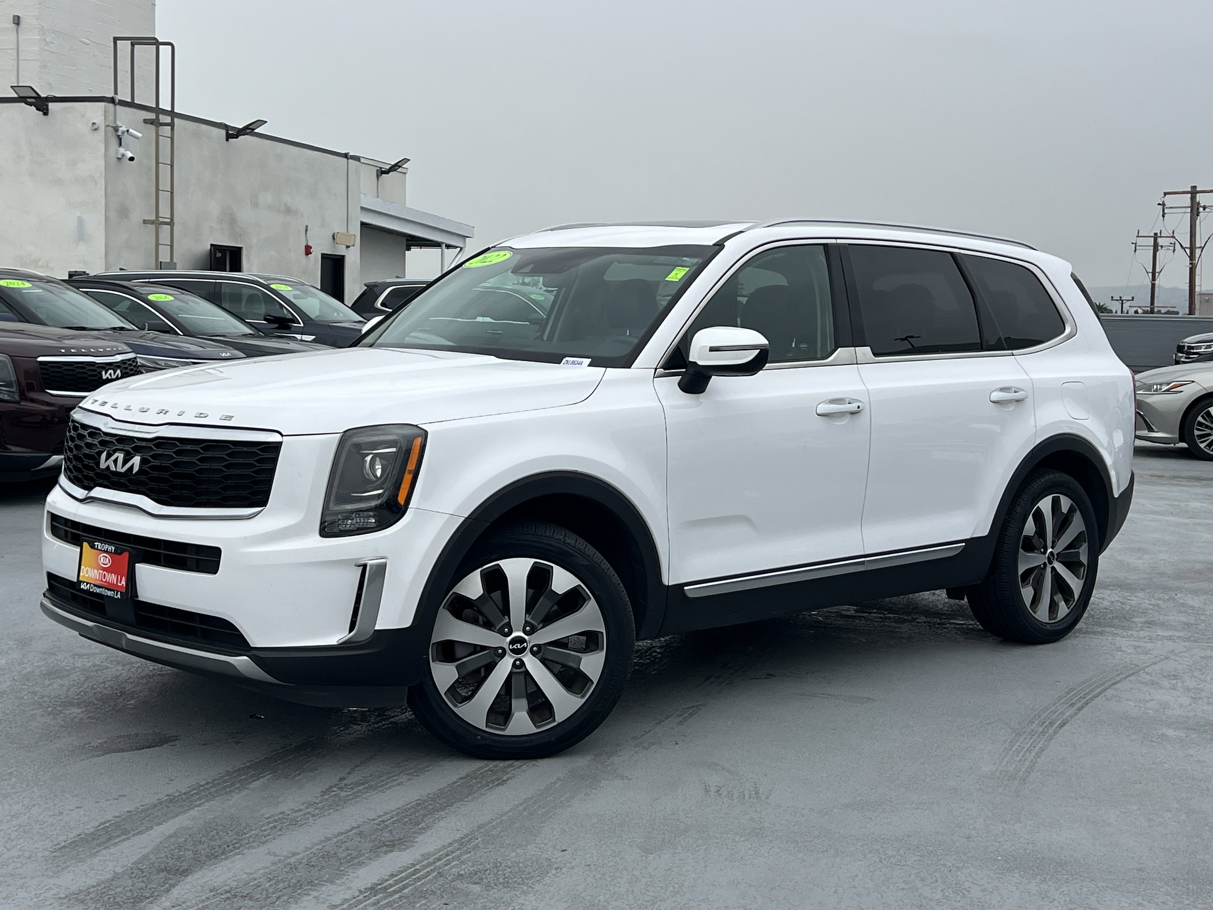 Used 2022 Kia Telluride S image 2