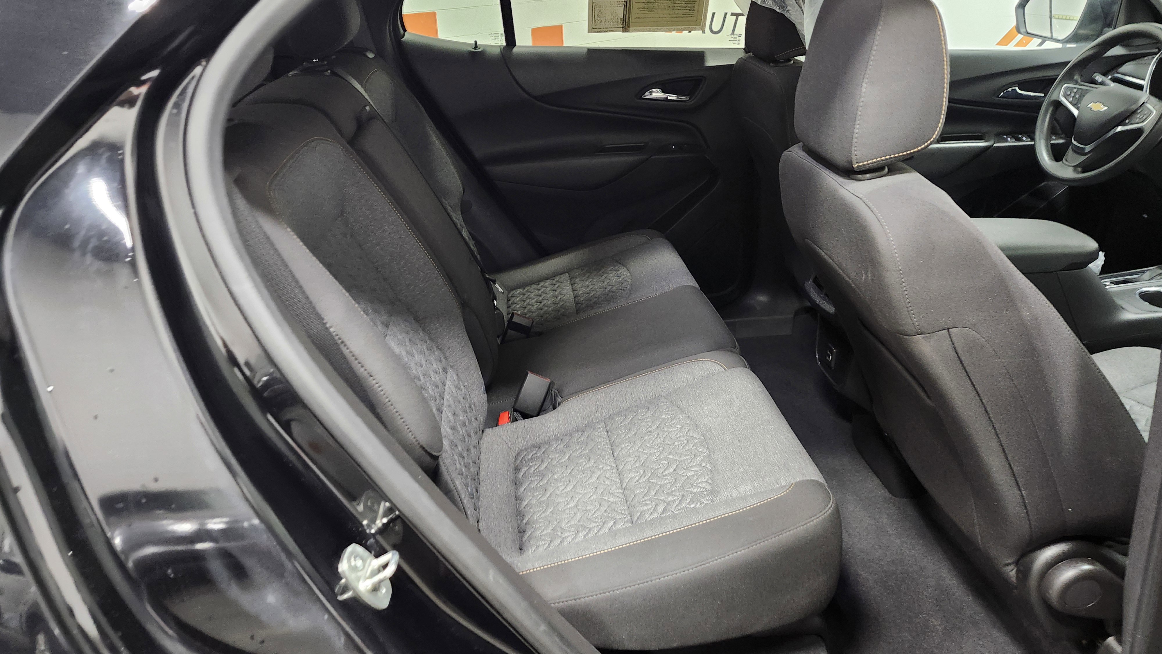 Used 2023 Chevrolet Equinox LT image 18