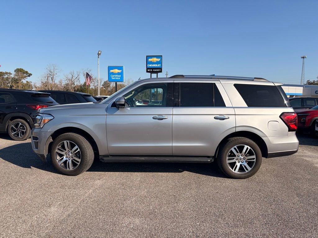 Used 2024 Ford Expedition Limited image 2