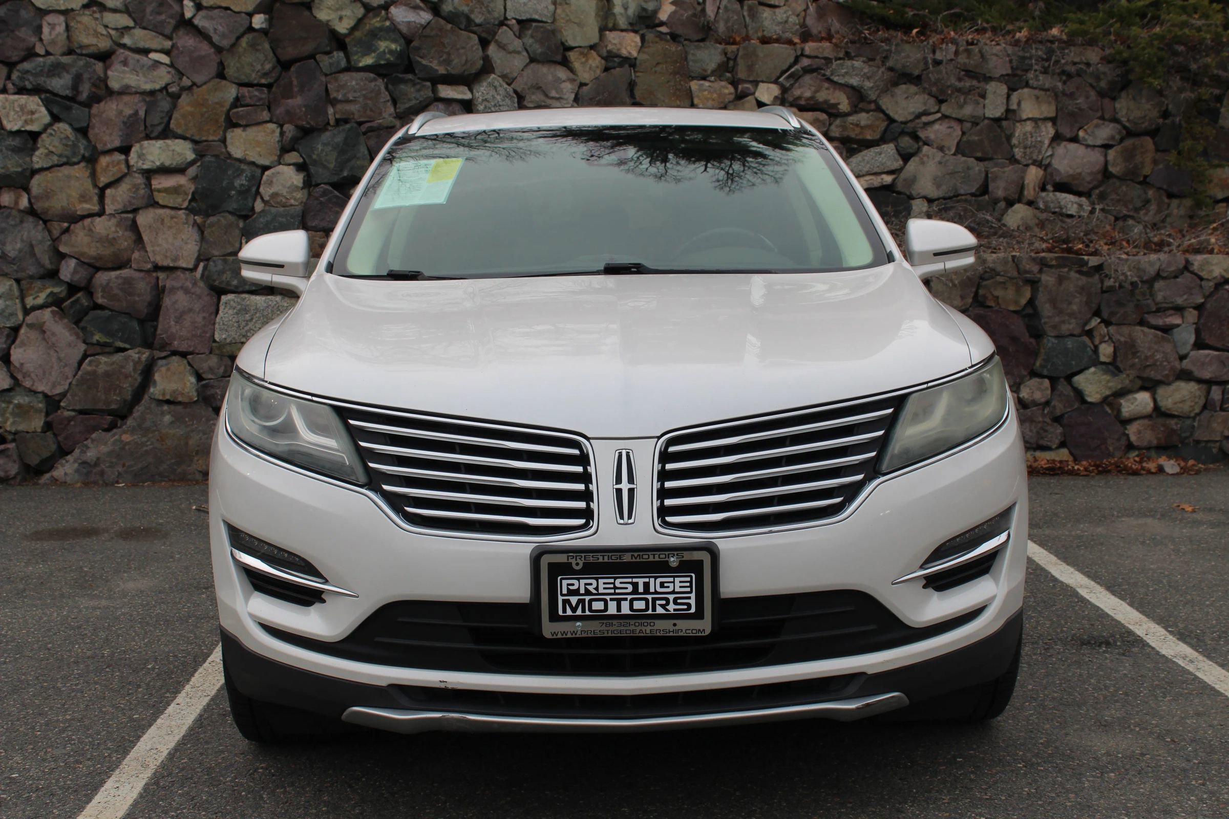 Used 2015 Lincoln MKC Sport Utility 4D w/ Equipment Group 102A Reserve image 3