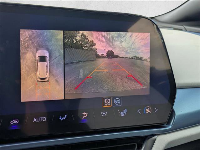 New 2026 Chevrolet Equinox EV LT AWD/4WD image 12