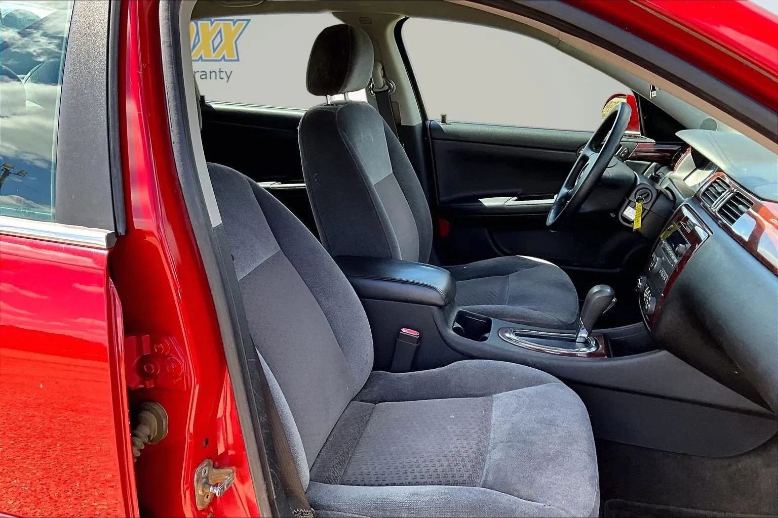 Used 2008 Chevrolet Impala LT FWD image 12