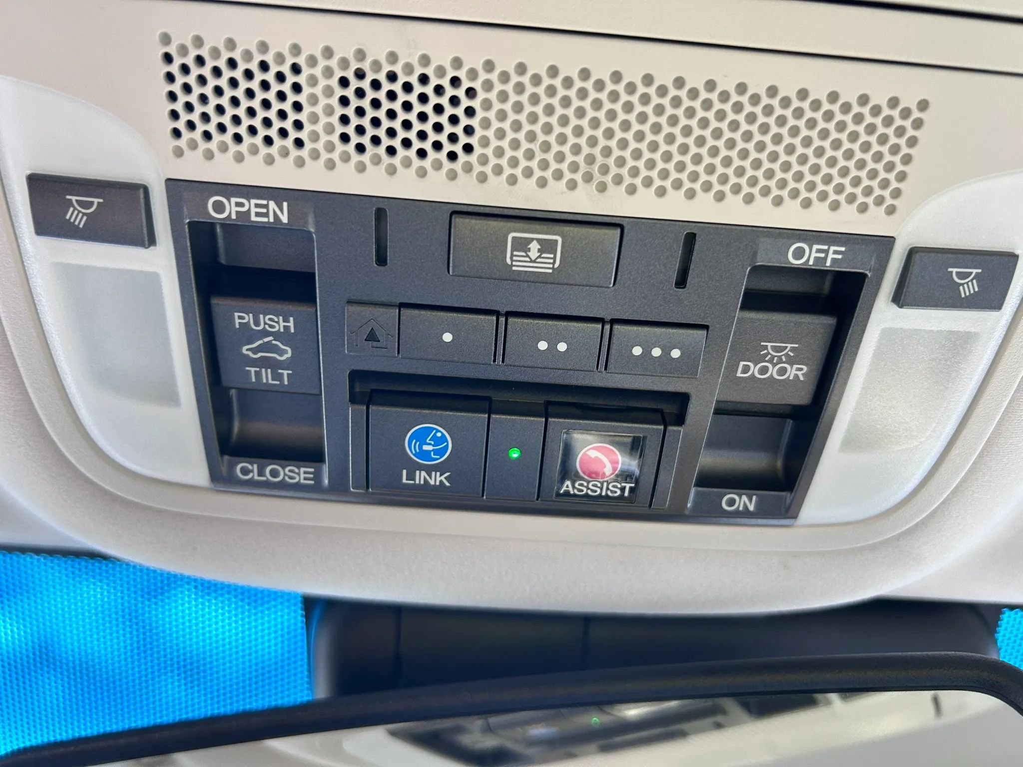 Used 2020 Acura RLX Sport Hybrid w/ Advance Pkg image 30