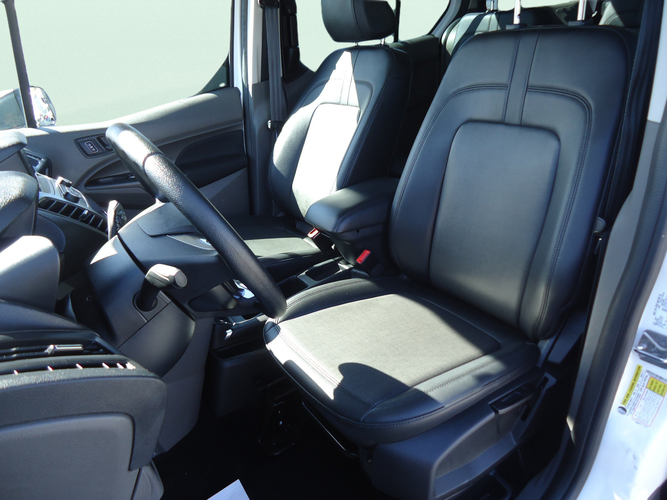 Used 2021 Ford Transit Connect XL FWD image 21