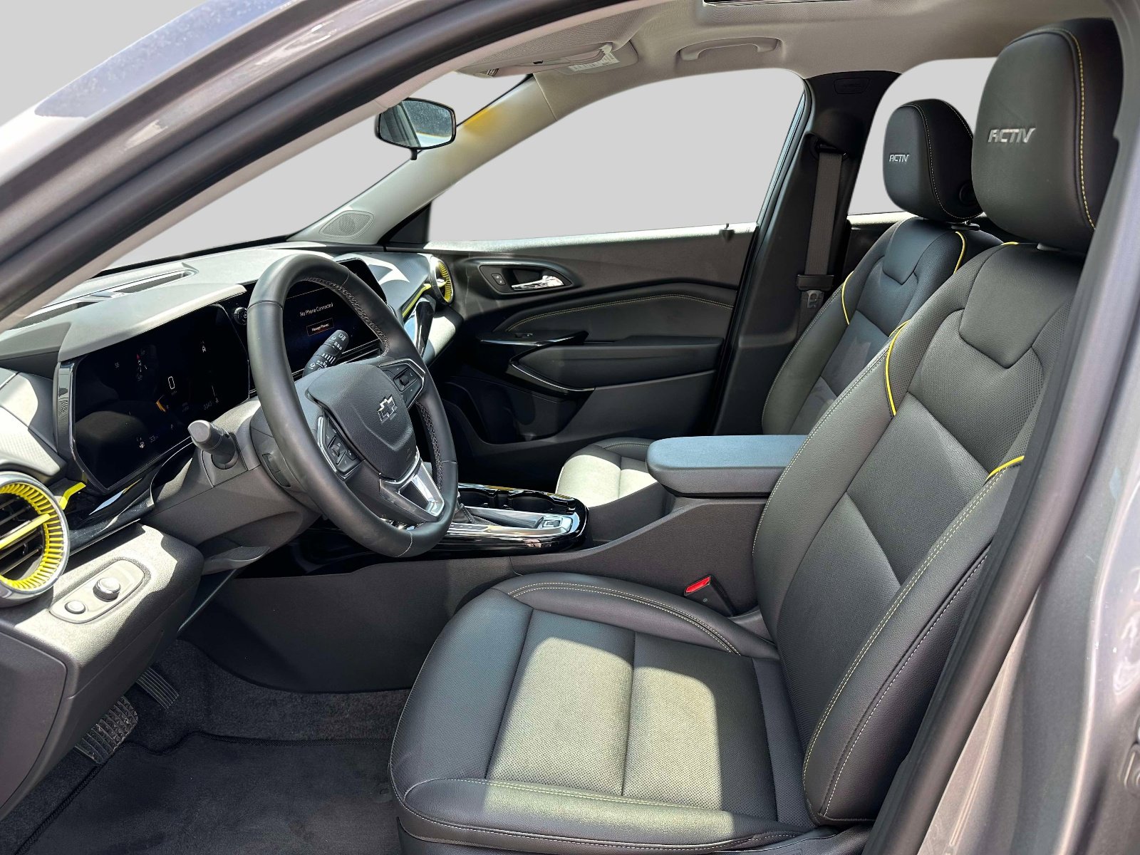 Used 2024 Chevrolet Trax ACTIV w/ Sunroof Package FWD image 16