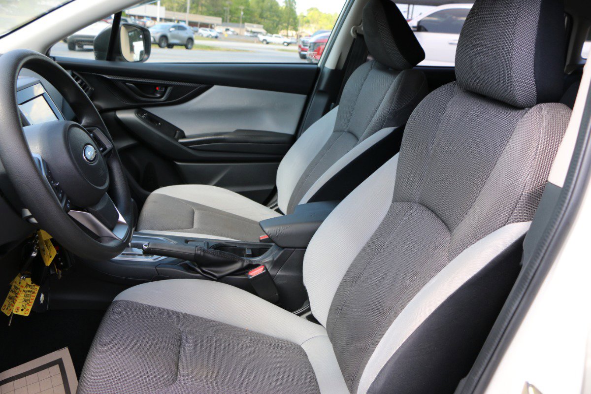 Used 2020 Subaru Crosstrek 2.0i AWD/4WD image 23