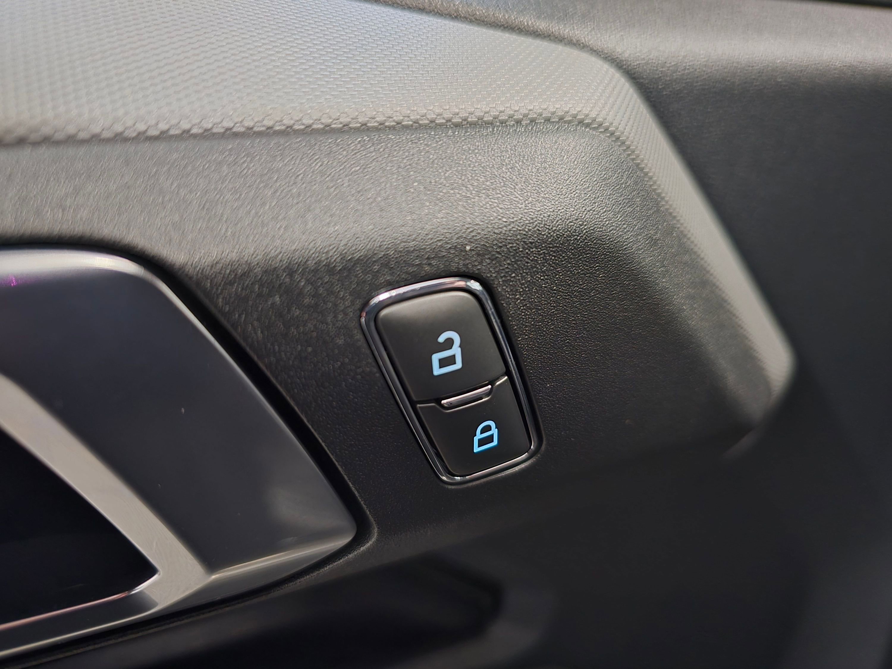 Used 2022 Ford Bronco Base image 28