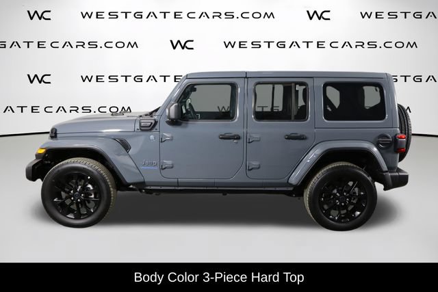 Used 2025 Jeep Wrangler Unlimited Sahara w/ Safety Group AWD/4WD image 5