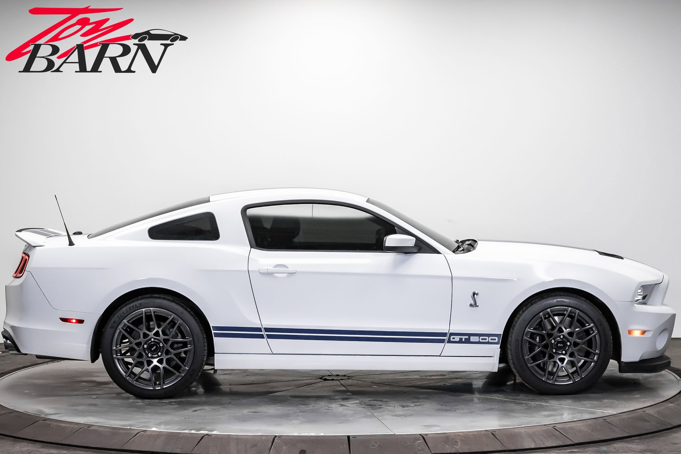 Used 2014 Ford Mustang Shelby GT500 w/ Equipment Group 821A image 6