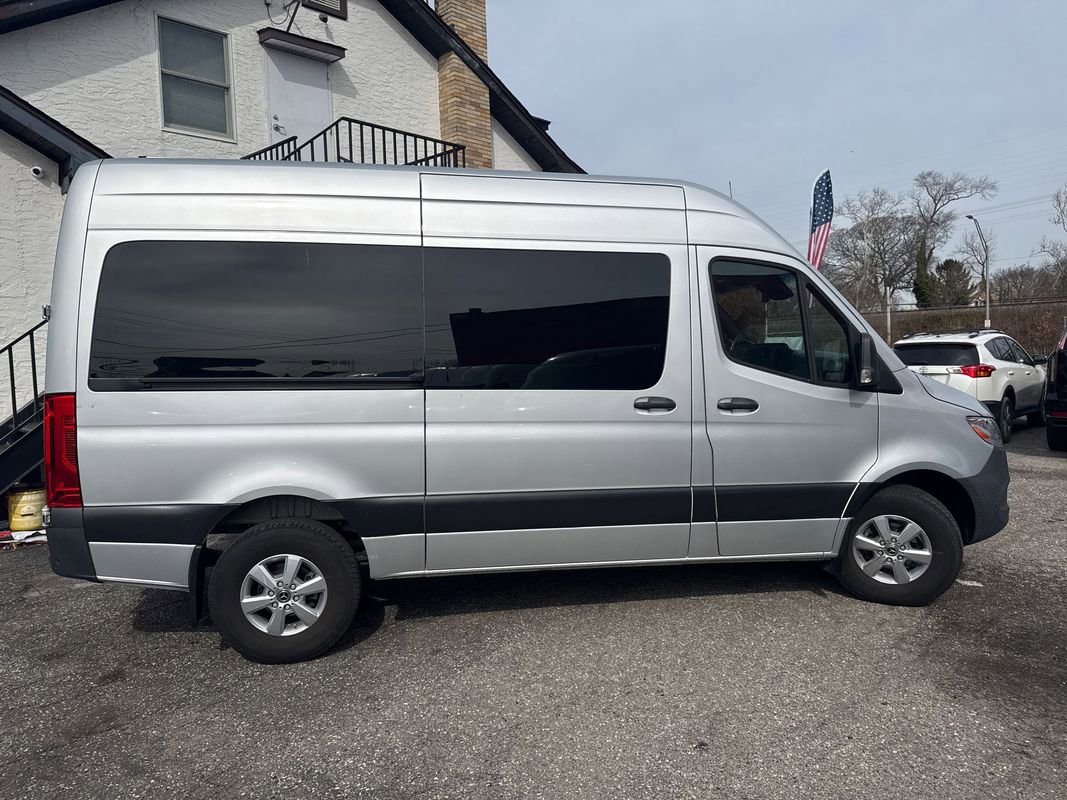 Used 2021 Mercedes-Benz Sprinter 2500 image 9