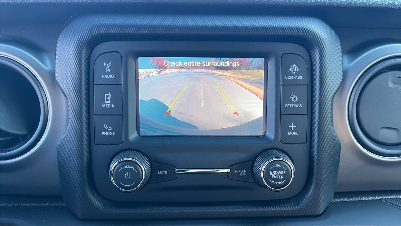 Used 2020 Jeep Wrangler Sport image 15