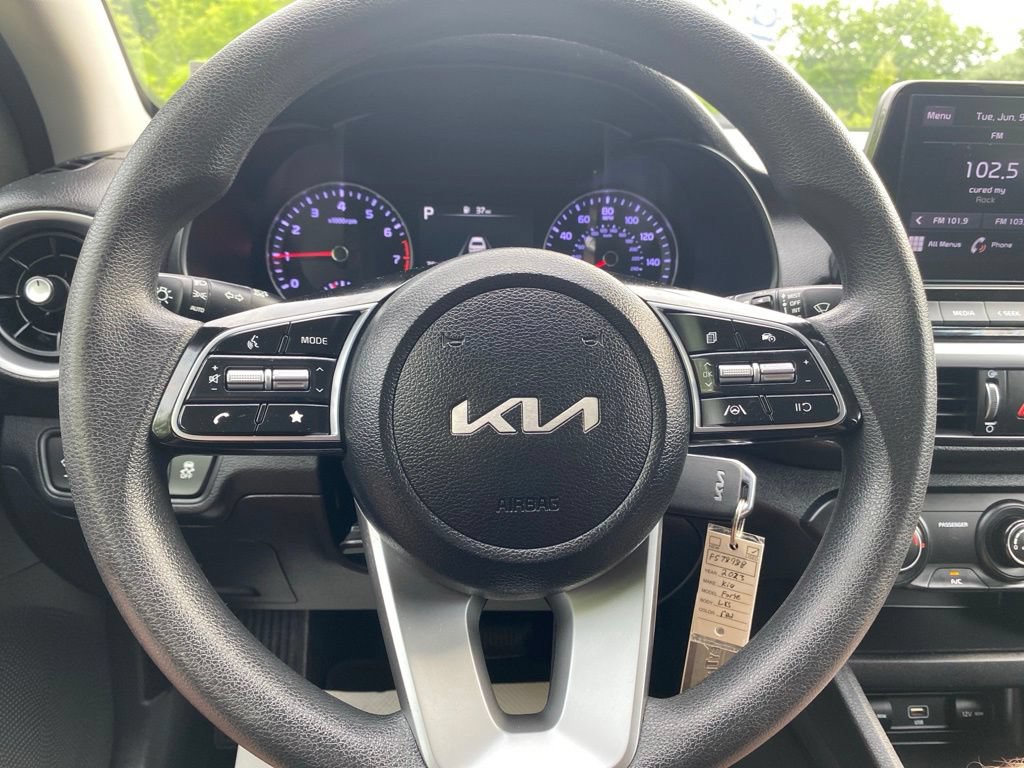 Certified 2023 Kia Forte LXS w/ LXS Technology Package FWD image 23