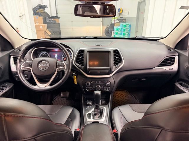 Used 2015 Jeep Cherokee Trailhawk image 20