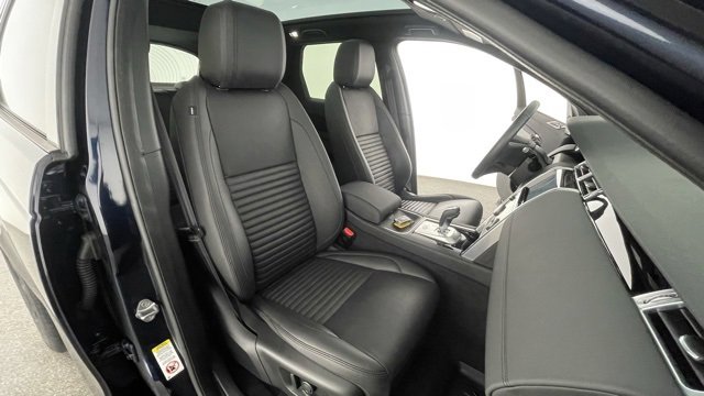 Used 2023 Land Rover Discovery Sport SE image 47