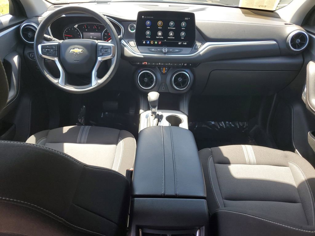 Used 2025 Chevrolet Blazer LT FWD image 10