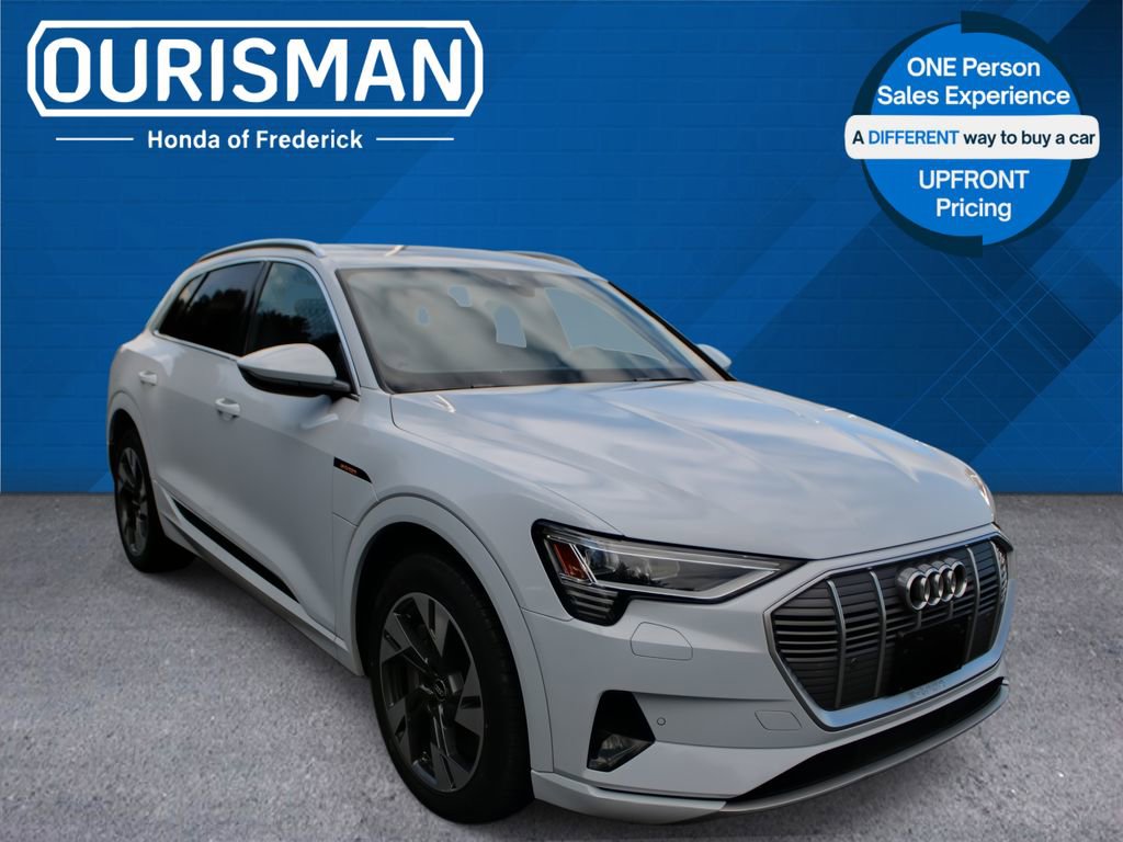 Used 2022 Audi e-tron Premium w/ Towing Package image 1