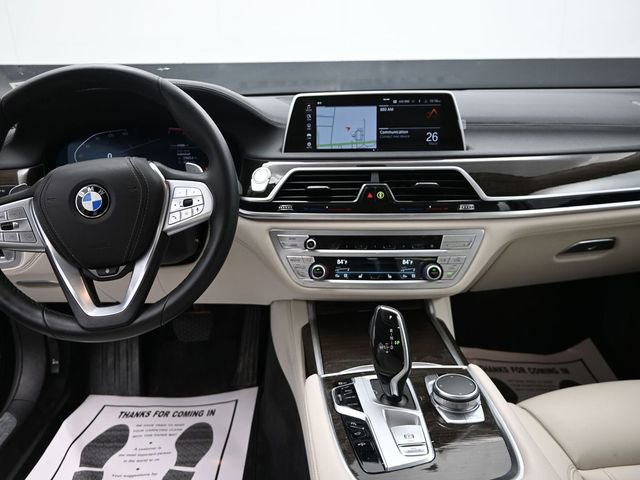 Used 2022 BMW 750i xDrive image 14