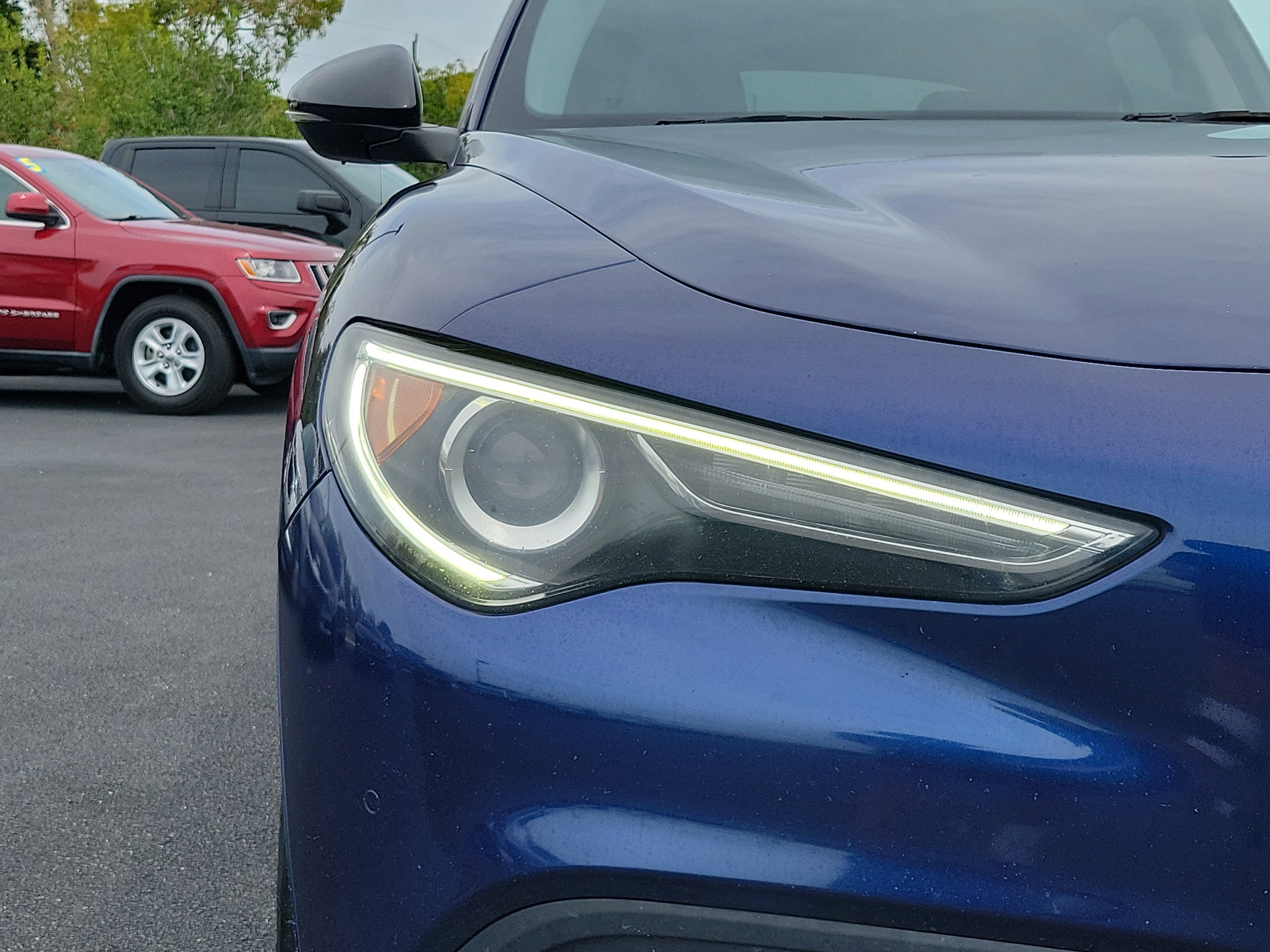 Used 2021 Alfa Romeo Stelvio Ti w/ Nero Edizione image 7