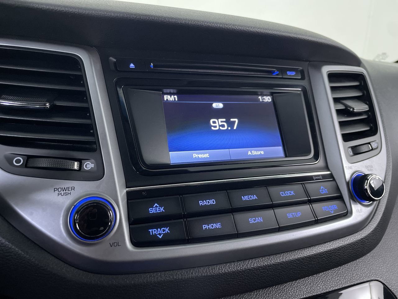 Used 2017 Hyundai Tucson SE AWD/4WD image 15