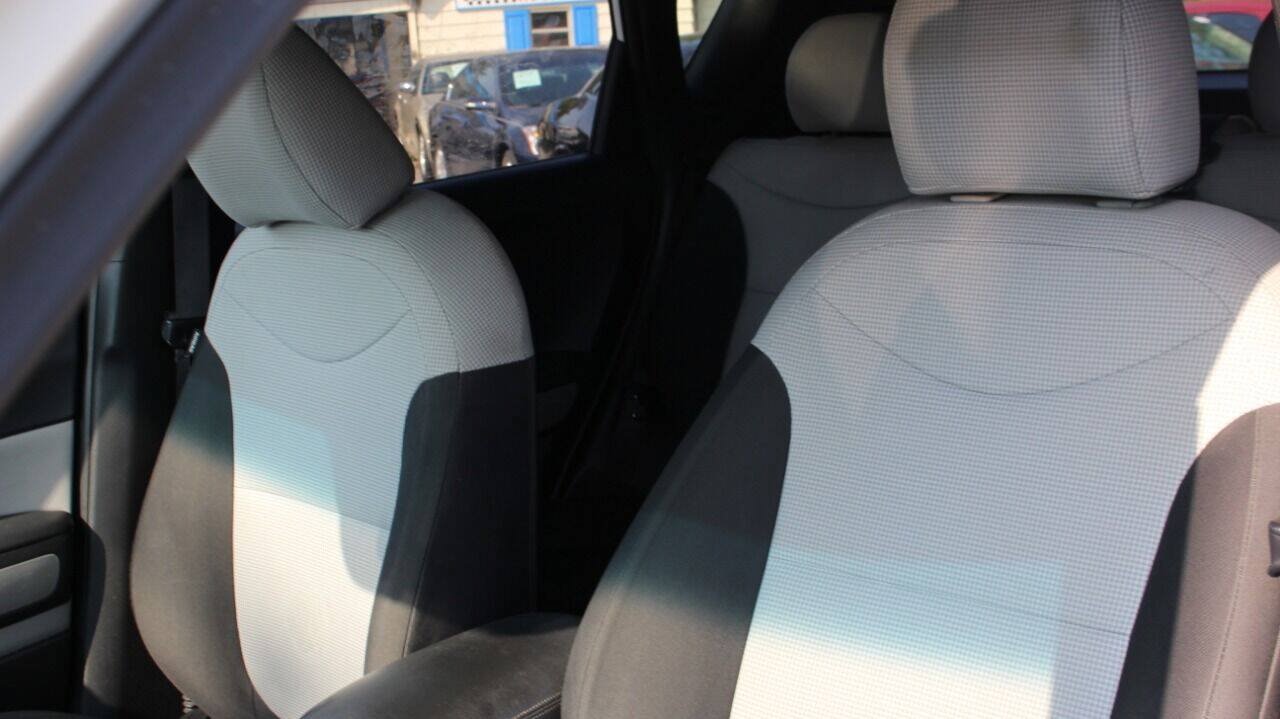 Used 2014 Kia Soul FWD image 13