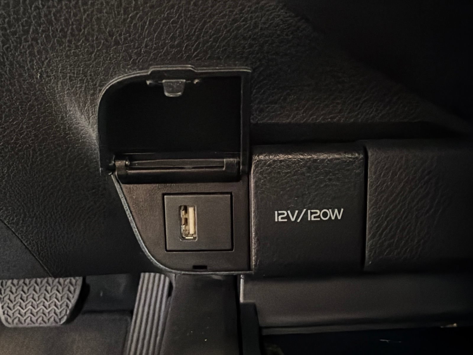 Used 2024 Toyota Camry SE FWD image 21