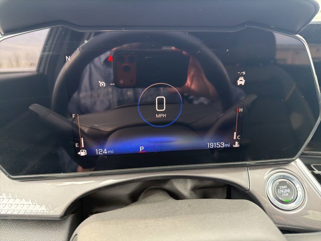 Used 2024 Chevrolet Trax ACTIV w/ Sunroof Package image 16