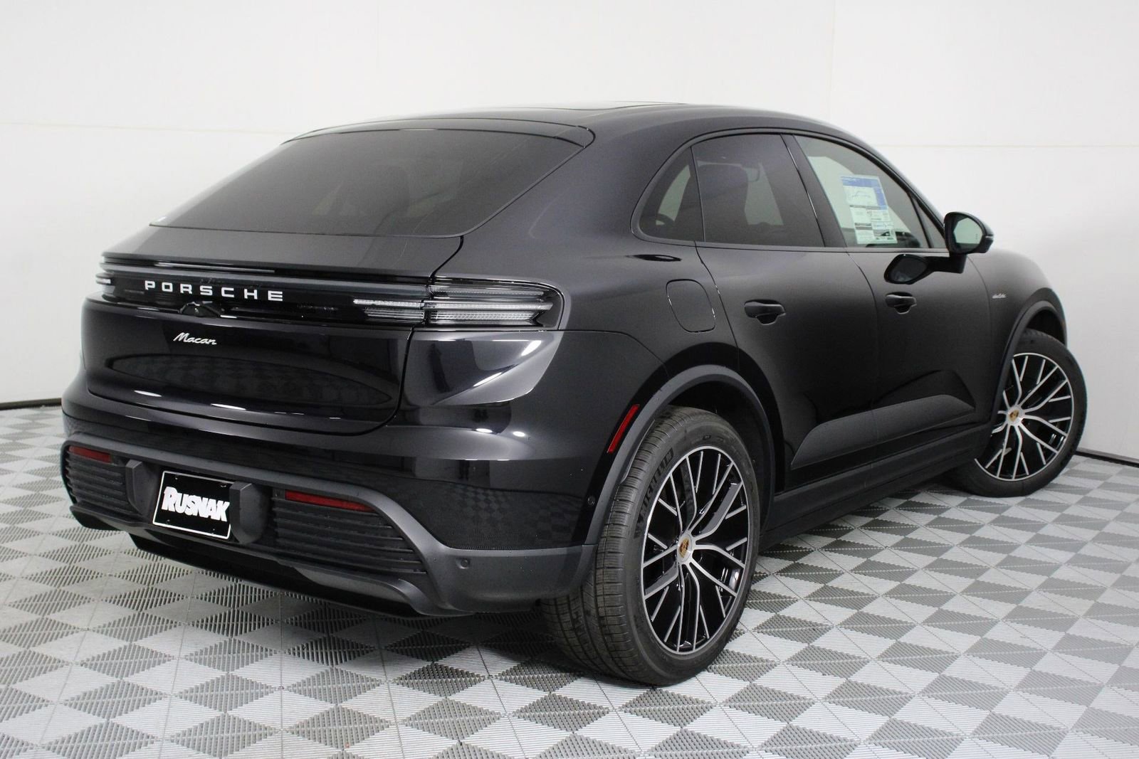 New 2026 Porsche Macan Electric RWD image 7