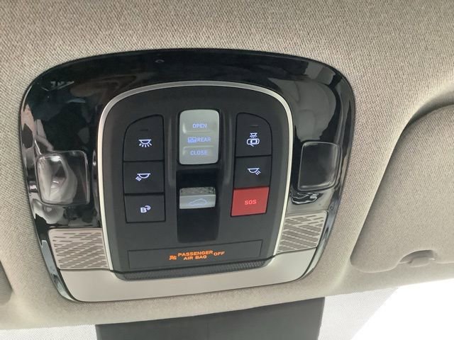 Used 2024 Hyundai Palisade Limited AWD/4WD image 36