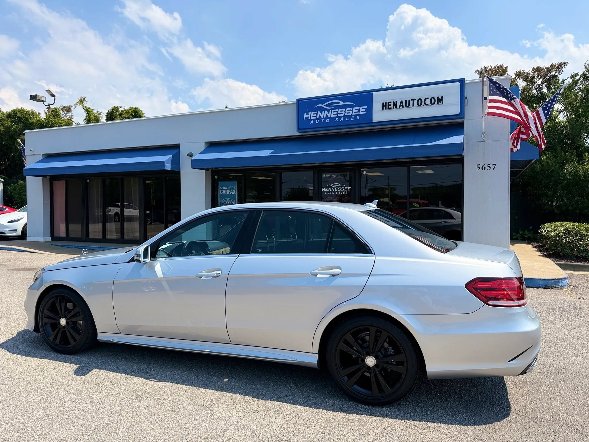 Used 2015 Mercedes-Benz E 350 4MATIC Sedan w/ Premium 1 Package image 24